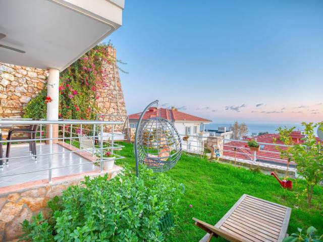 Furnished villa 5 km from the center of Alanya