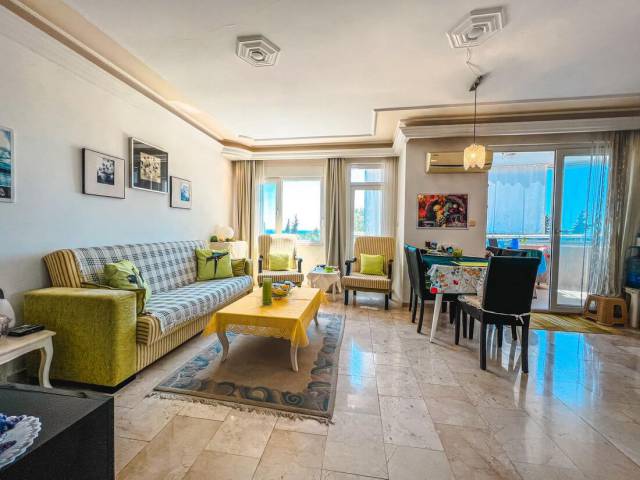 Furnished apartment 50 meters from the sea