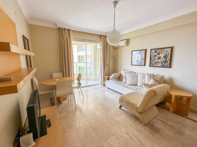 Apartment with a wonderful view of the mountains in the Kargicak area