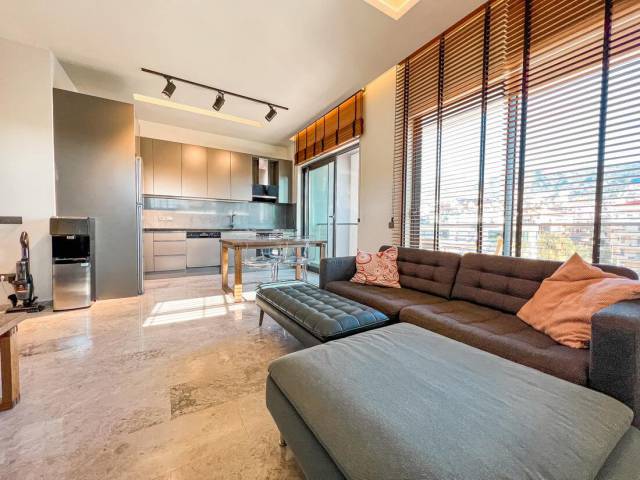 Stylish duplex near Cleopatra Beach