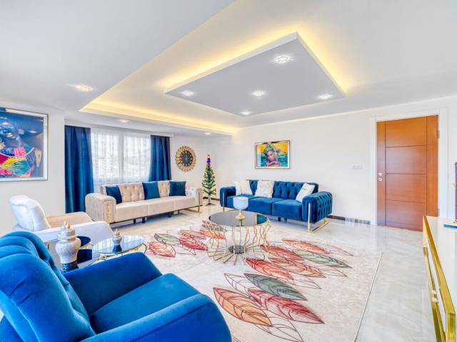 Luxurious apartment in Kestel with mountain views