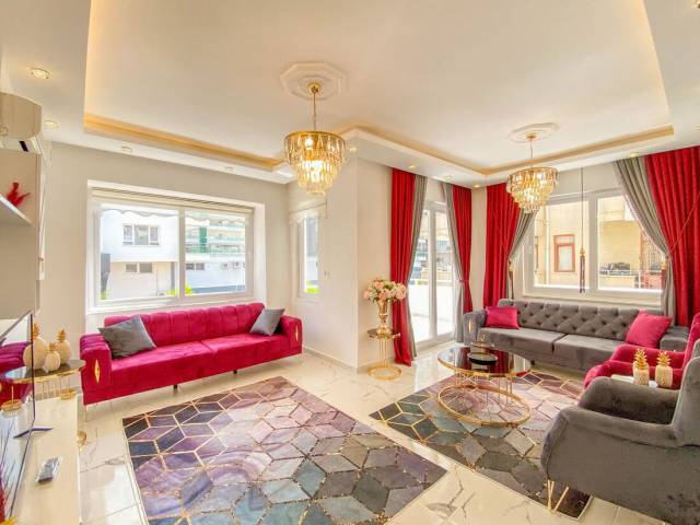 Apartment 3+1 with a separate kitchen in Mahmutlar